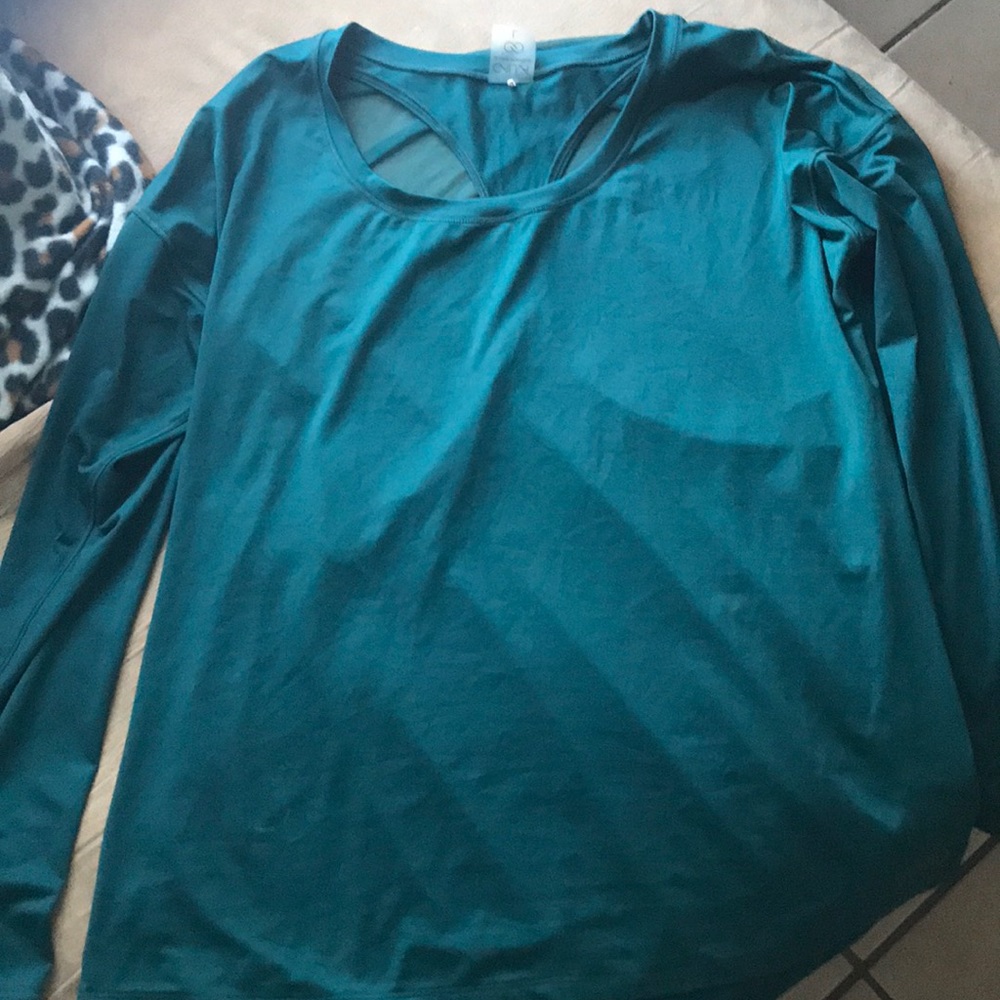 Calia by Carey underwood workout top